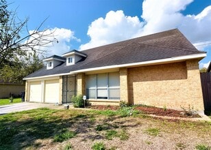 Building Photo - 194 Moonridge Dr