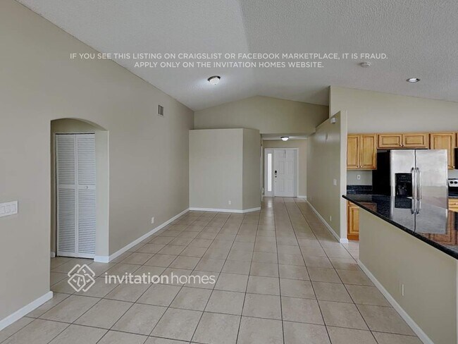 Foto del edificio - 4929 SW 33rd Ave