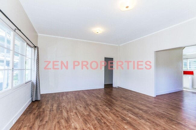 Building Photo - 3 bedroom, 2.5 bath home for rent in Lower...