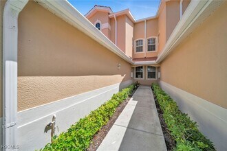 Building Photo - 13225 Silver Thorn Loop