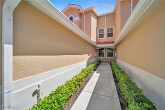 Building Photo - 13225 Silver Thorn Loop