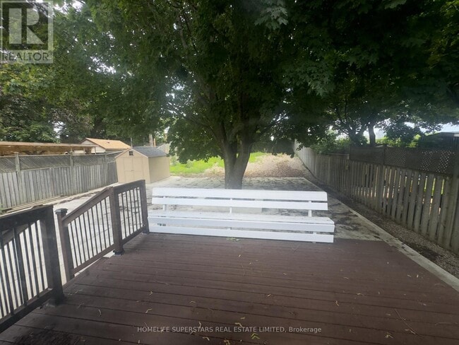 Building Photo - 215 Archdekin Dr