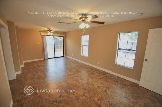 Building Photo - 3231 E Granada Rd