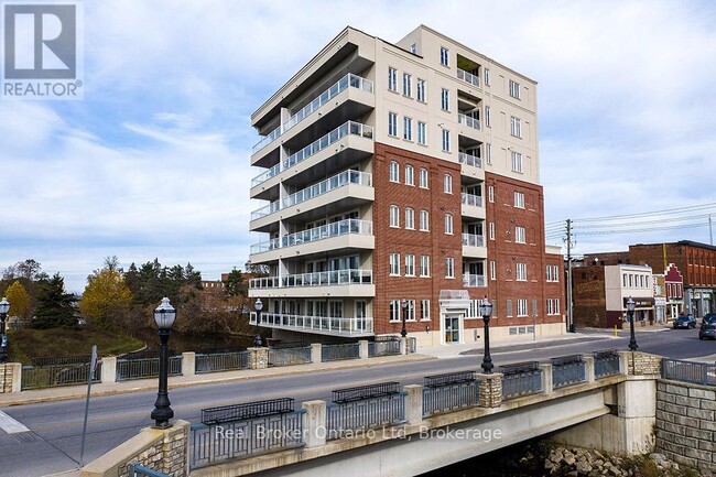 Building Photo - 80-680 9th St E