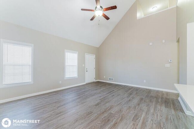 Building Photo - 2218 Somersly Pl, Buechel, KY 40245