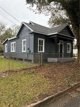 Building Photo - 320 Burton Ave