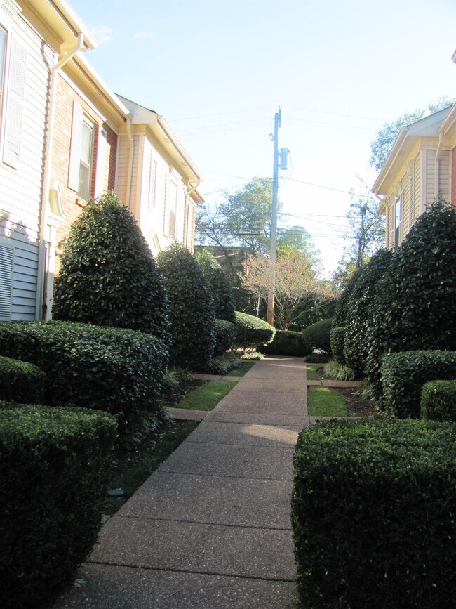 2139C Acklen Ave, Nashville, TN 37212 Condo for Rent in Nashville, TN