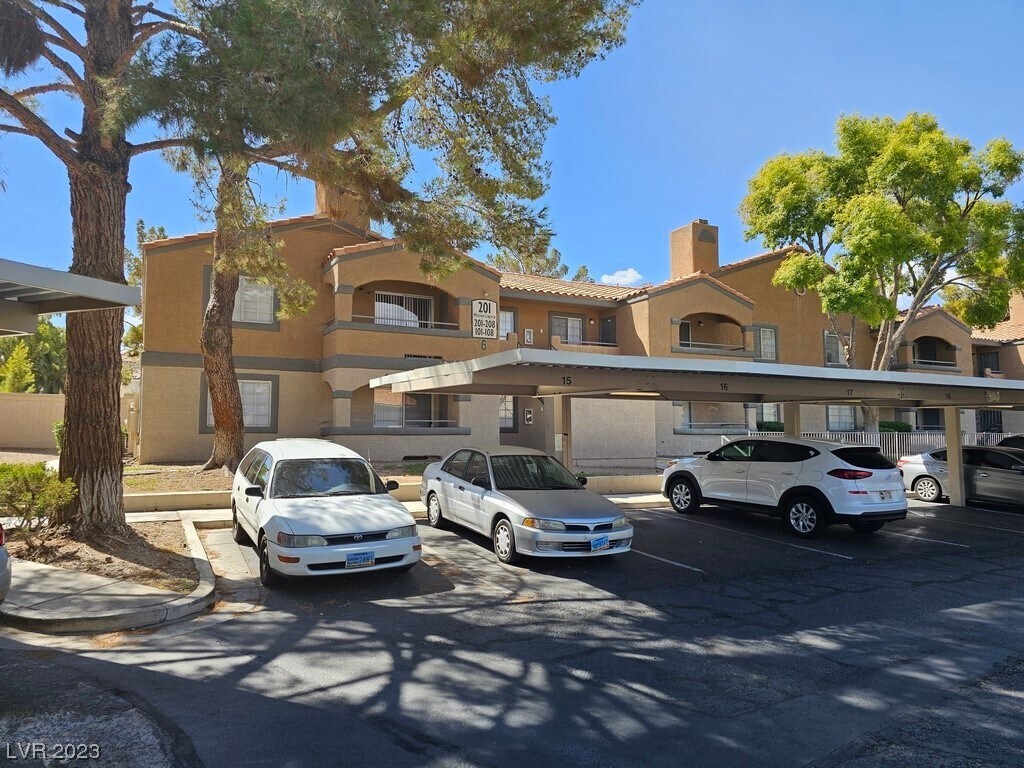 Primary Photo - 201 Mission Laguna Ln