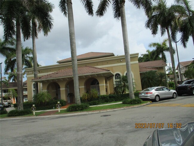 Foto del edificio - 8980 W Flagler St