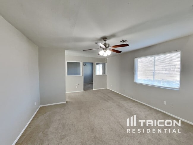 Foto del edificio - 4501 Clover St