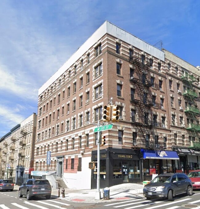 Building Photo - 501 W 135th St