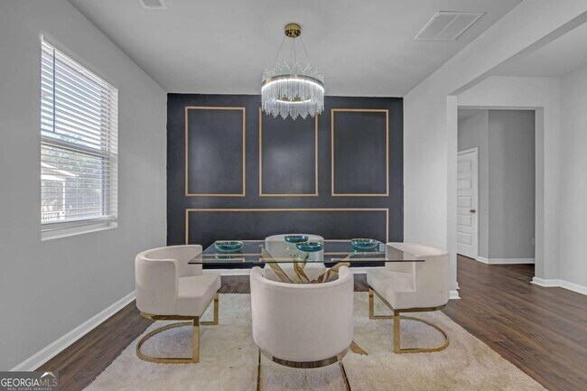 Foto del edificio - 8013 Coleson Xing