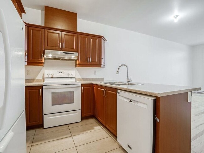 Building Photo - Apartment For Rent