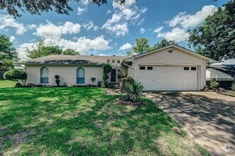 Building Photo - 401 Rhineland Rd