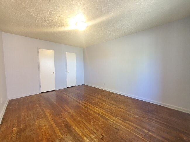 716 Sanford Ave 10C - 694 Sanford Ave