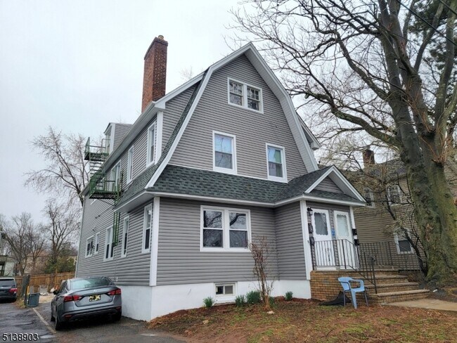 Building Photo - 30 Fulton St