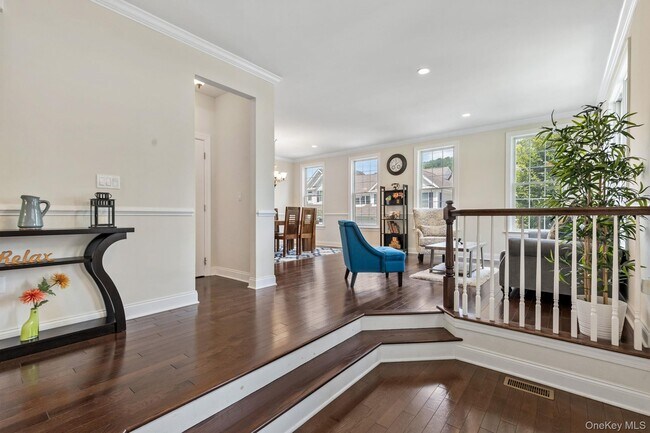 Foto del edificio - 19 Dennis Ln