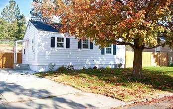 Building Photo - 3226 W Trinity Cir