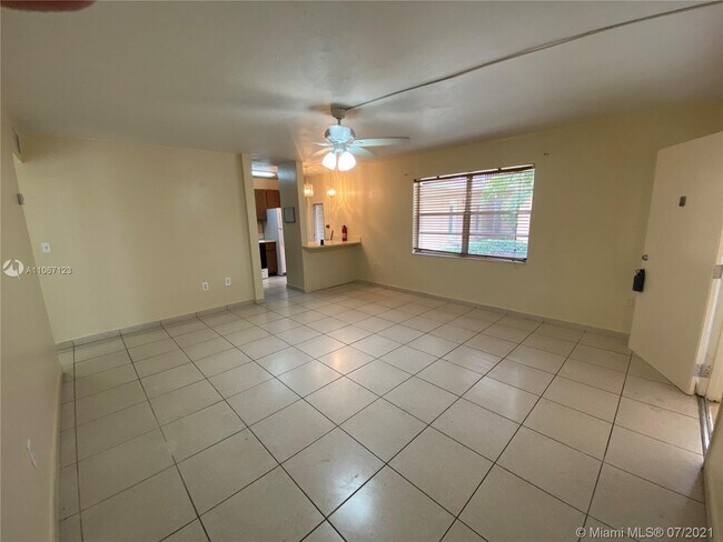 Foto del edificio - 5401 SW 77th Ct