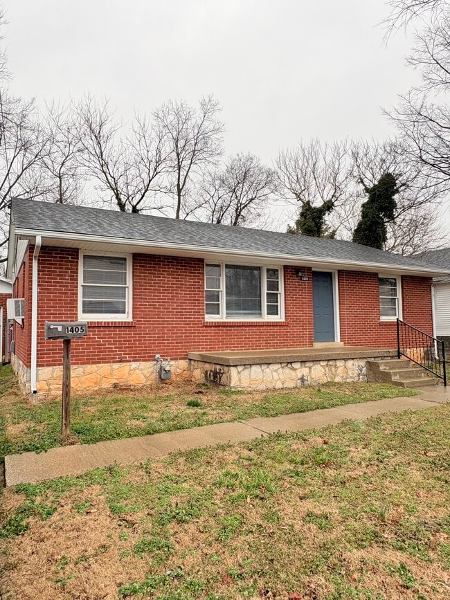 Building Photo - 1405 Kenton St