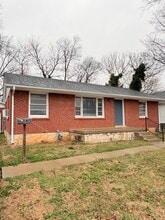 Building Photo - 1405 Kenton St