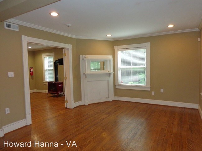 Building Photo - 4 br, 2 bath House - 1148 Bainbridge Blvd.