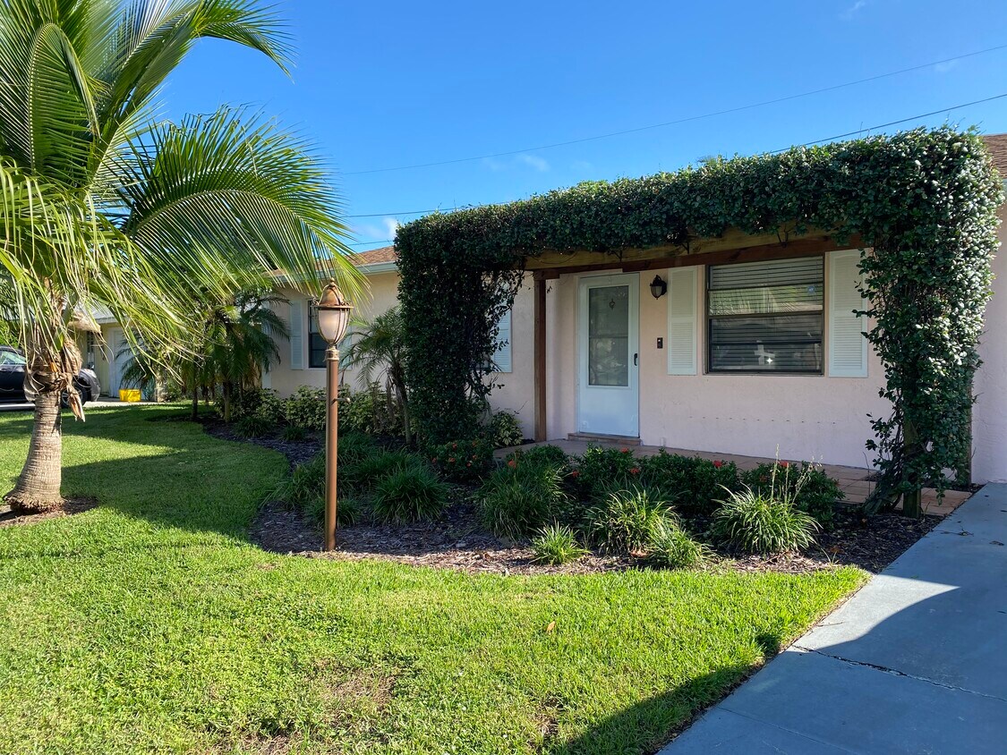 1800 NE 23rd Ter, Jensen Beach, FL 34957 House Rental in Jensen Beach