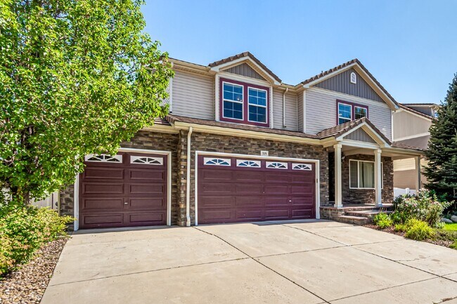 Foto del edificio - Stunning  6 Bed / 3.5 bath home for rent