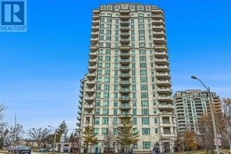 Building Photo - 10 Bloorview Pl
