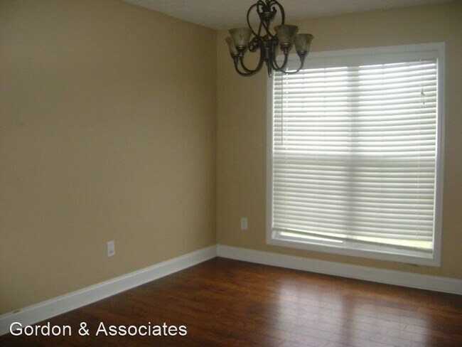Building Photo - 4 br, 2 bath House - 28 Honeysuckle Way