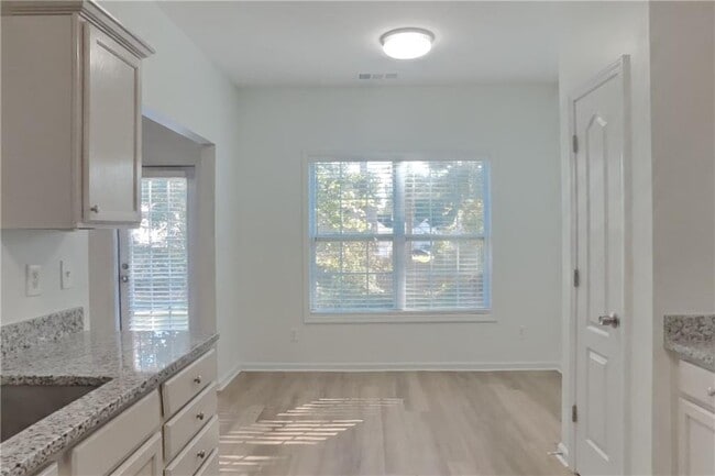 Foto del edificio - 5050 Roxton Ln