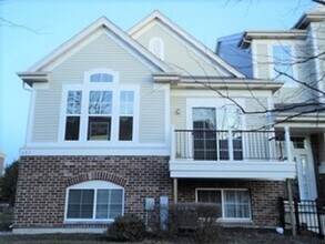 Building Photo - 429 Grosvenor Ln