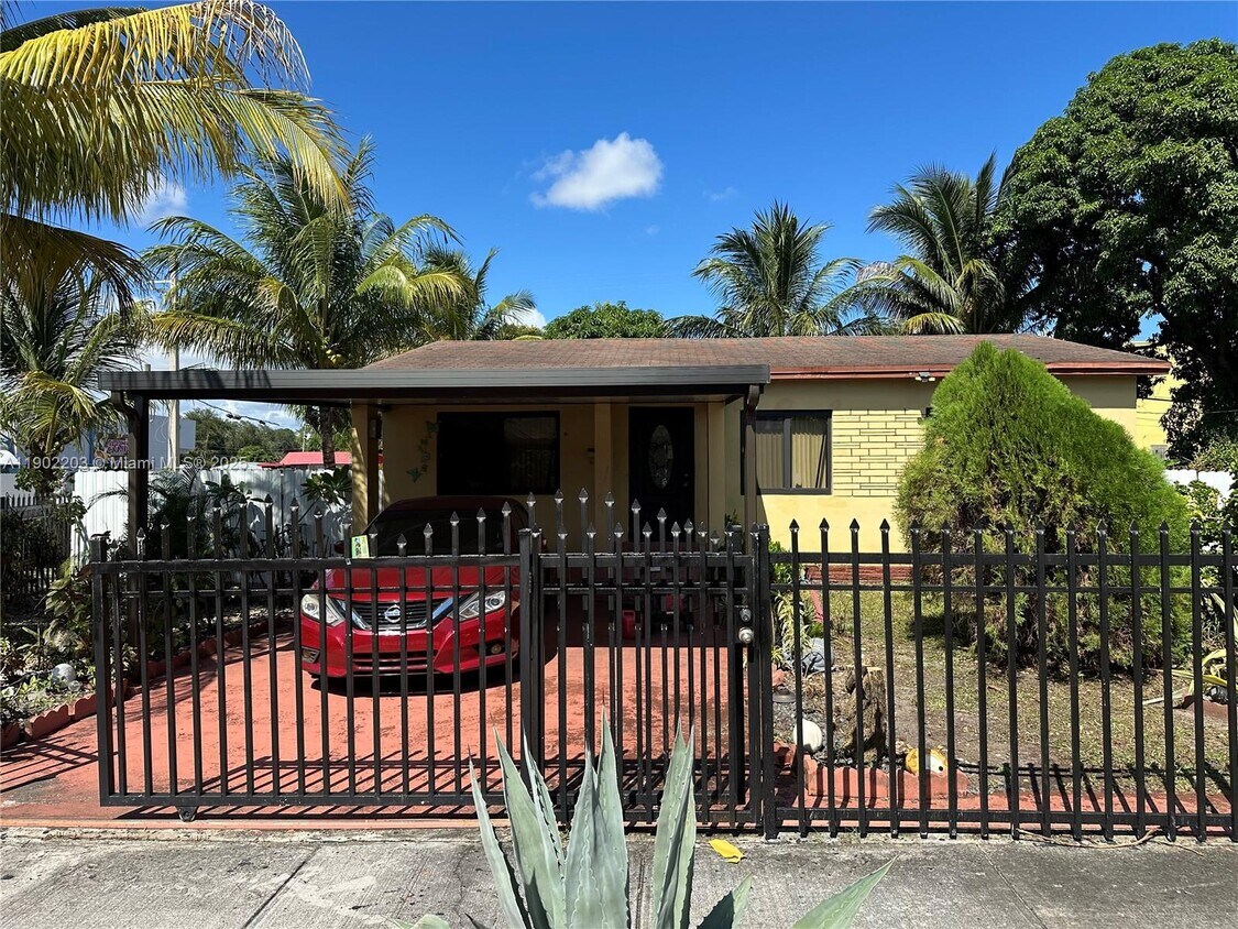 Foto principal - 1395 NW 118th St