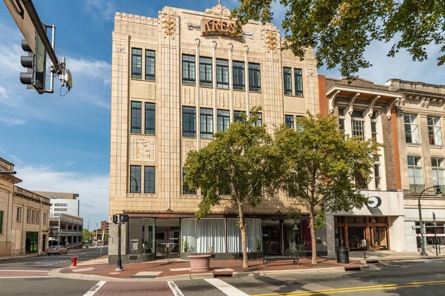 Photo - 103 W Main Street Apartment
