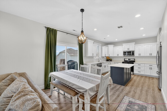 Foto del edificio - 3364 E Bluewater