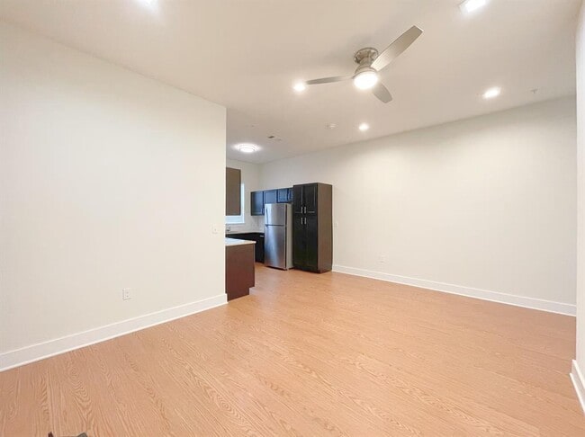 Building Photo - 2400 Louis Henna Blvd