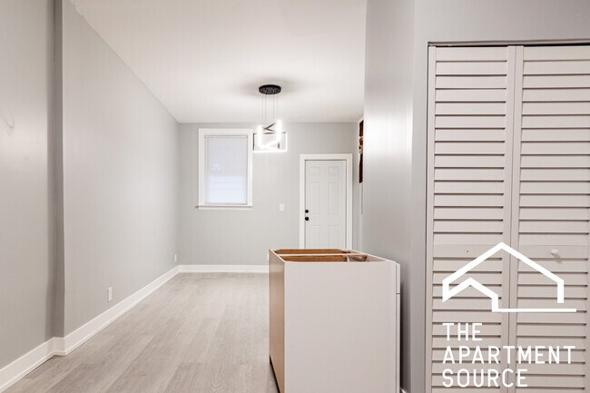 Foto del edificio - 1333 W Walton St