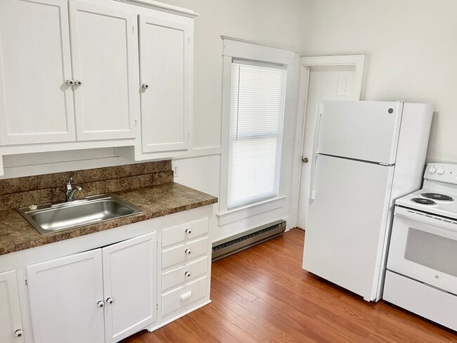 Building Photo - 803 W Edwards St