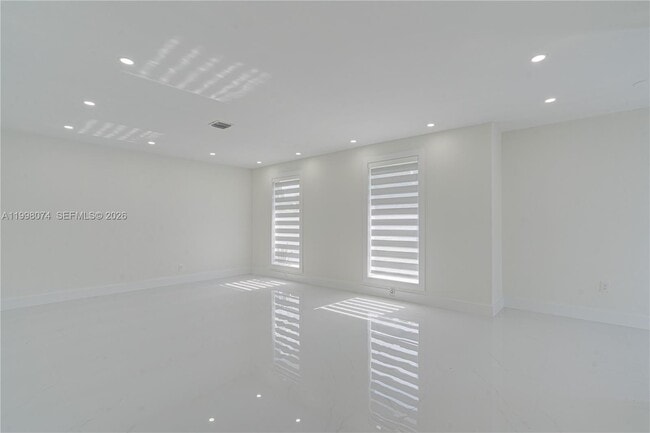 Foto del edificio - 10722 SW 77th Ave