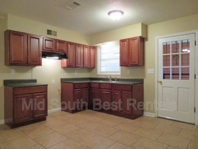 Foto del edificio - 3229 Markley St