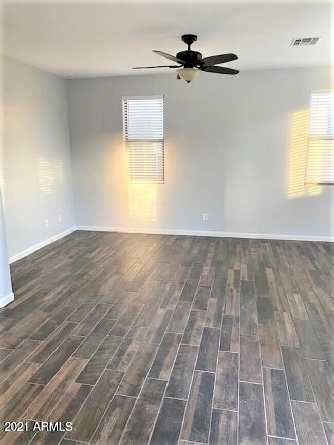 Building Photo - Rare 5-Bedroom Rental with Designer Kitchen and Community Pool