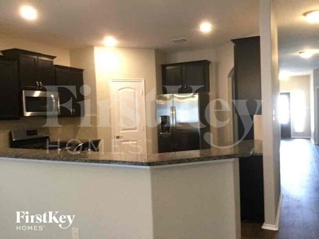 Building Photo - 1217 Lake Worth Trl