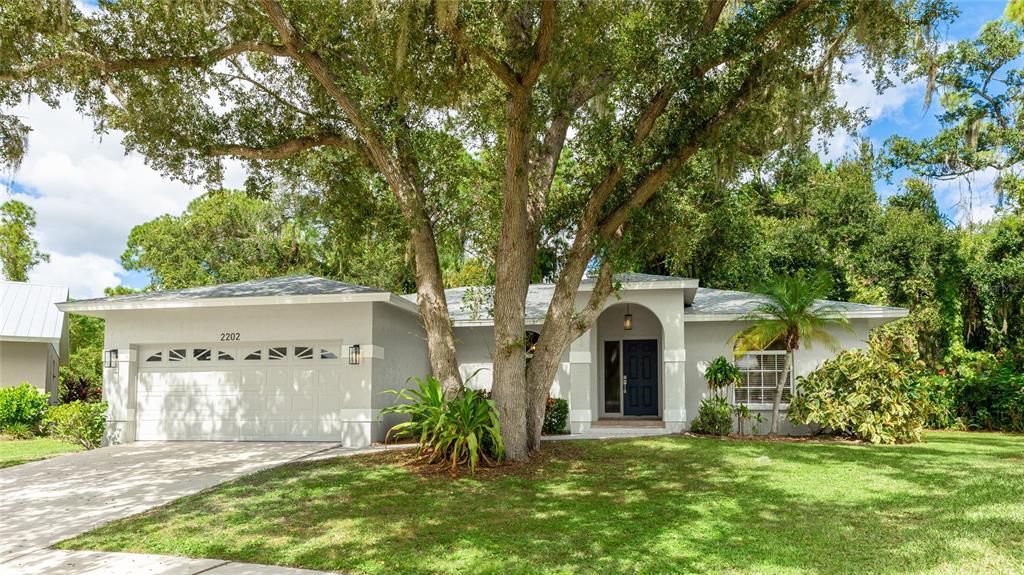 Foto principal - 2202 Cork Oak St W