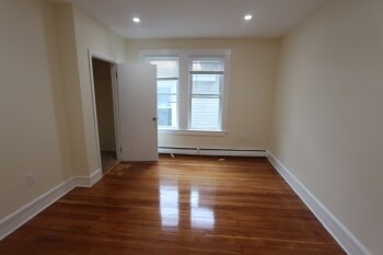 Foto del edificio - 65 Pleasant St