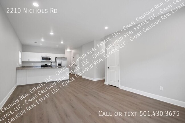 Building Photo - 2210 Nichols Rd