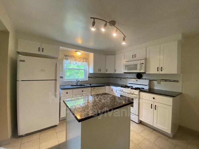 Building Photo - 1234 Grouse Dr