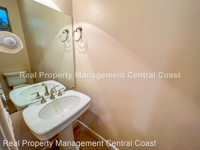 Building Photo - 3 br, 2.5 bath House - 1153 Spring Azure W...