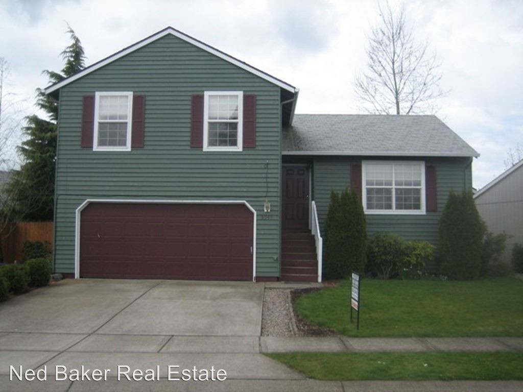 Primary Photo - 3 br, 2 bath House - 5945 Sagrada St N