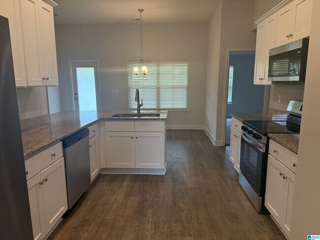 Building Photo - 424 Harless Ln