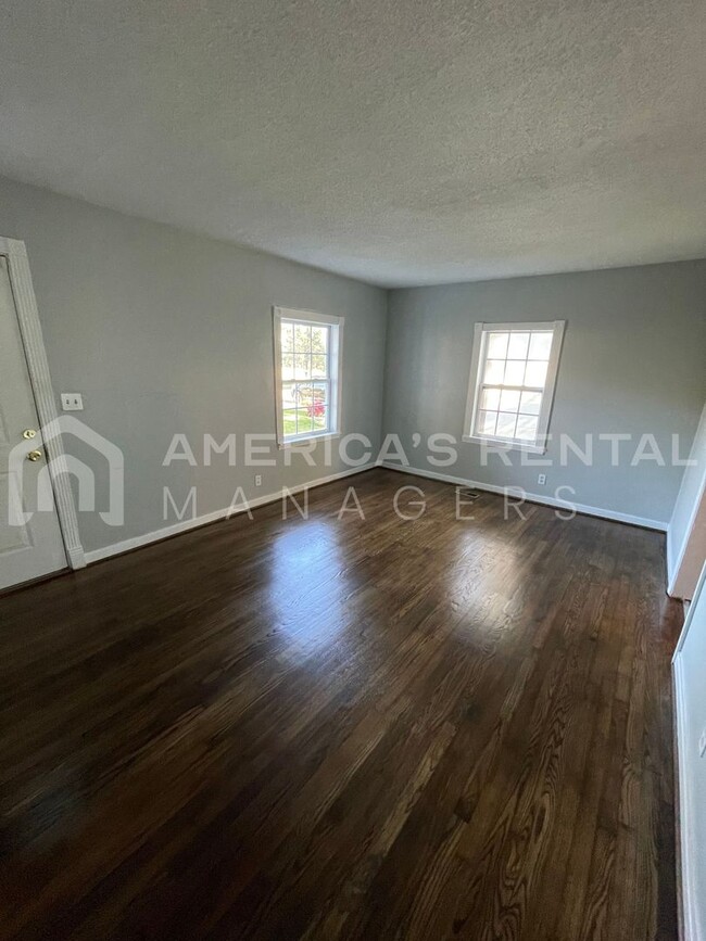 Building Photo - Home For Rent In East Lake!!! COMING SOON!